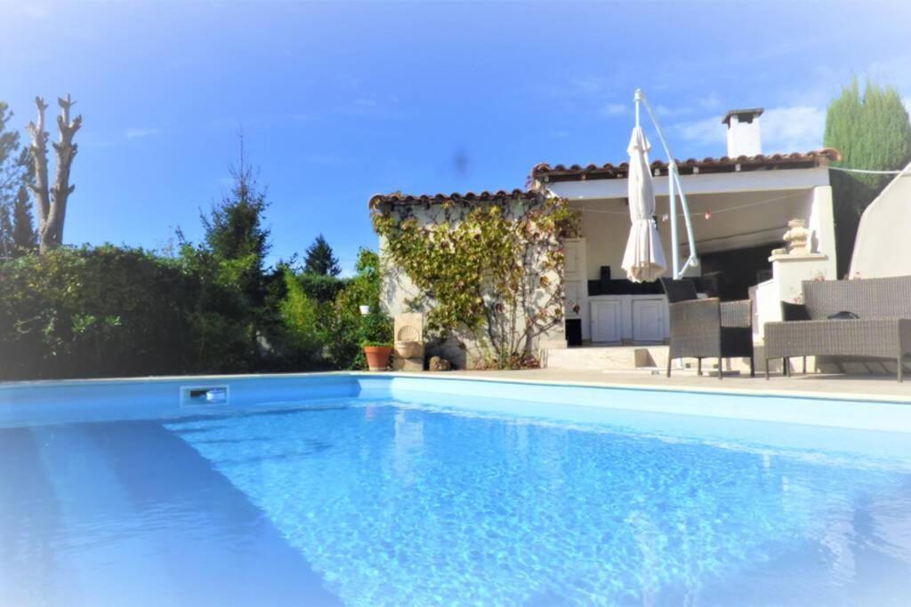 Ibis - Villa Avec Piscine, Jardin Et Parking Arles Dış mekan fotoğraf