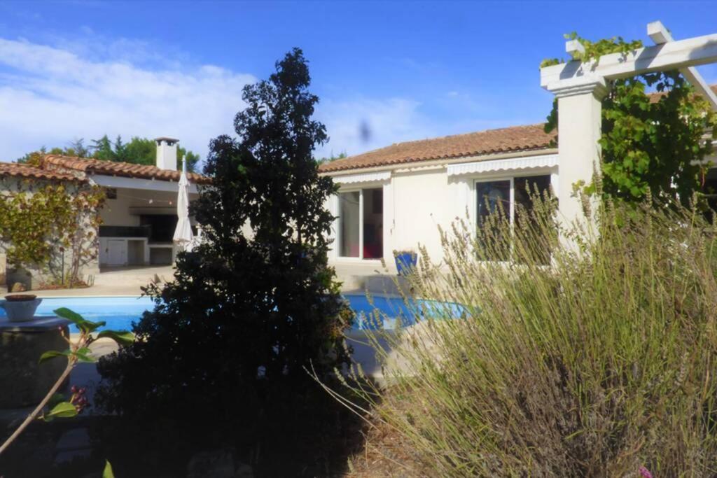 Ibis - Villa Avec Piscine, Jardin Et Parking Arles Dış mekan fotoğraf