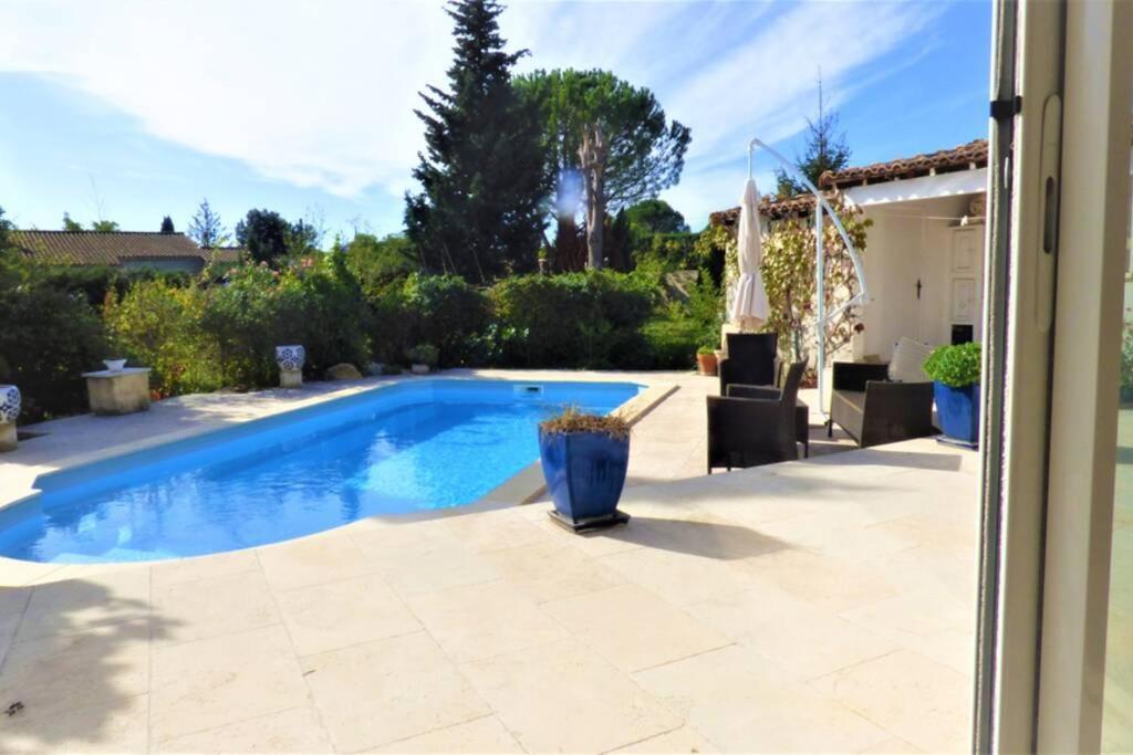 Ibis - Villa Avec Piscine, Jardin Et Parking Arles Dış mekan fotoğraf